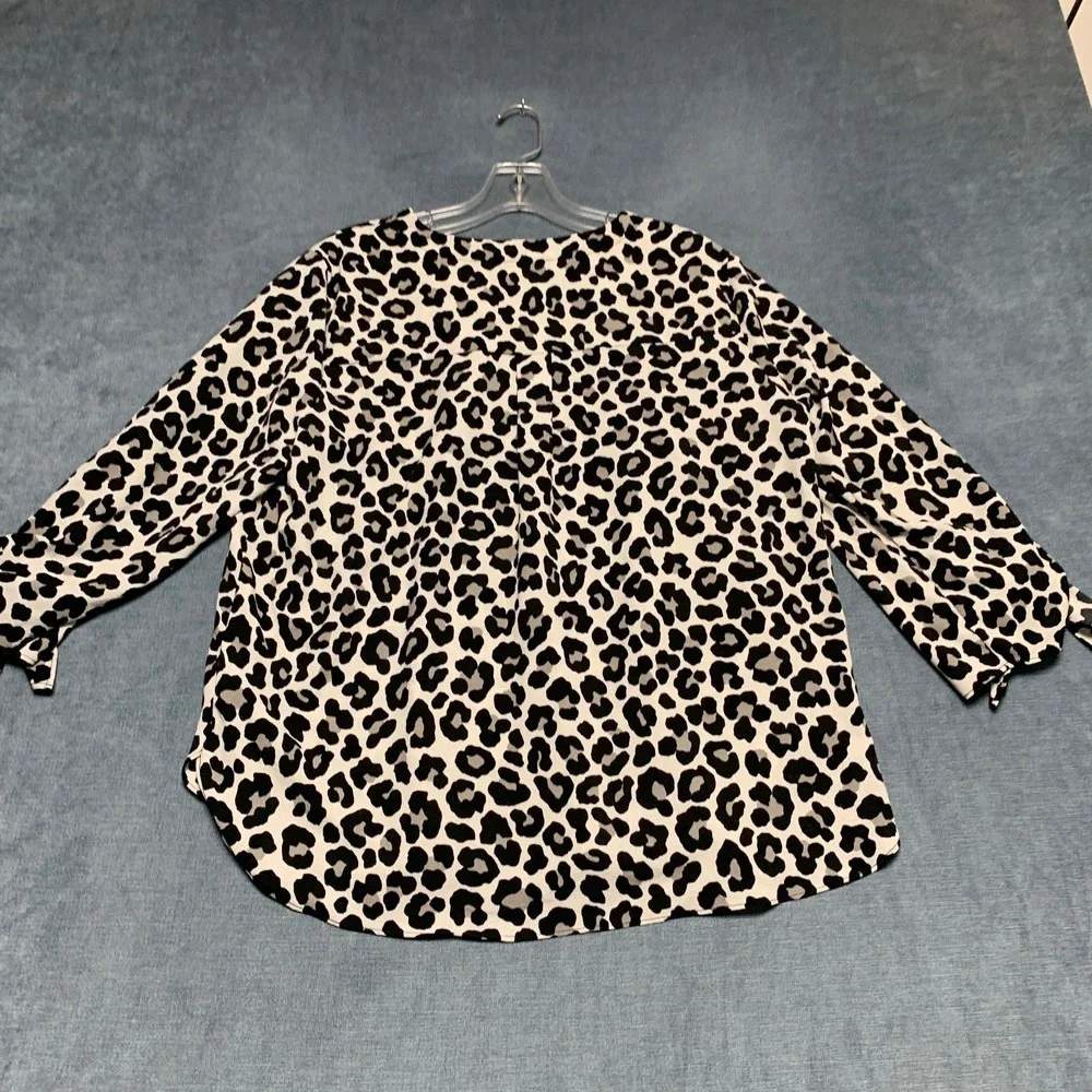 Michael Kors Blouse Top Womens Large Beige Leopard Print Round Hem Summer V Neck